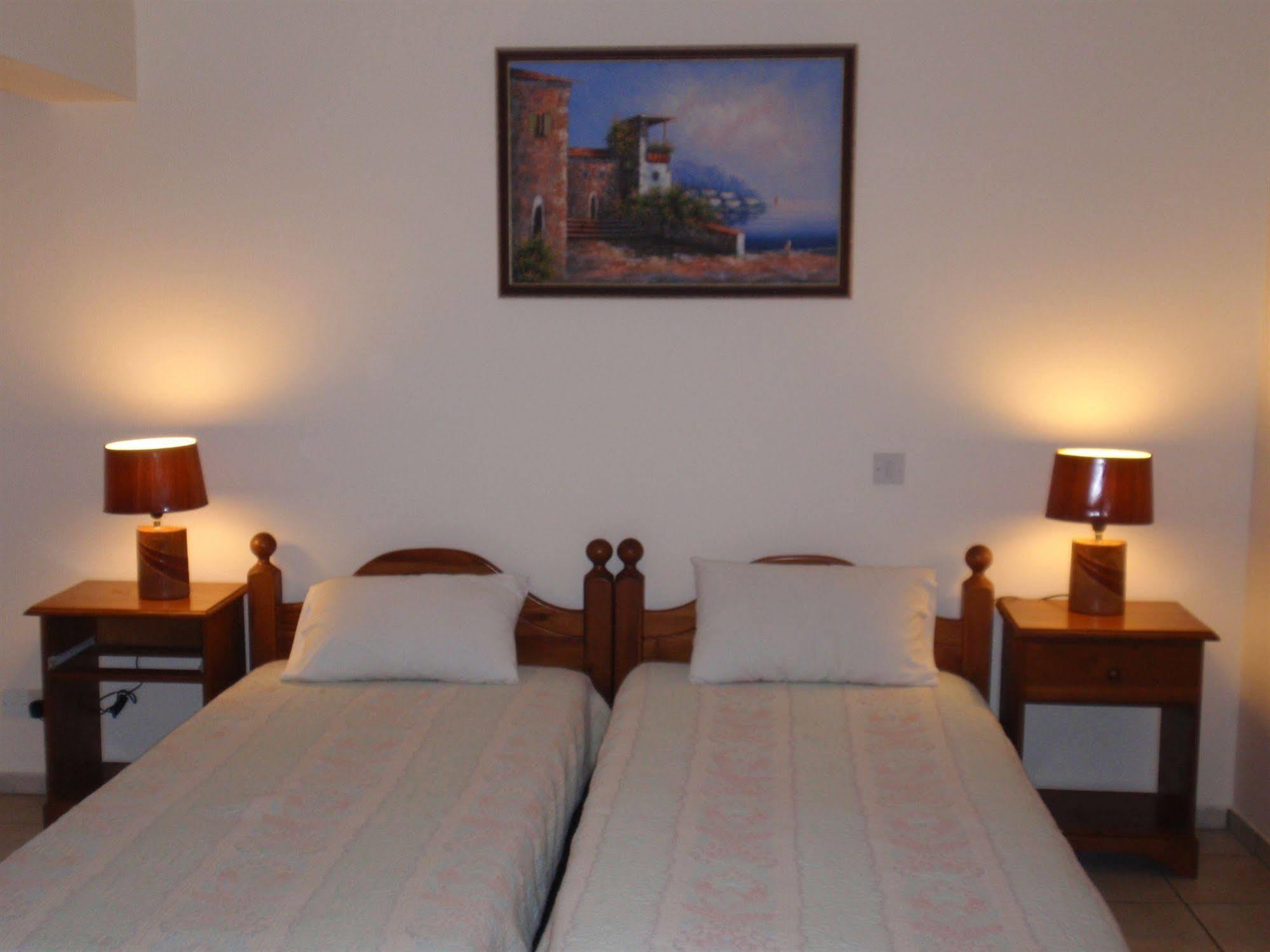 Palm Sea Beach Hotel Apartments Larnaca Zewnętrze zdjęcie